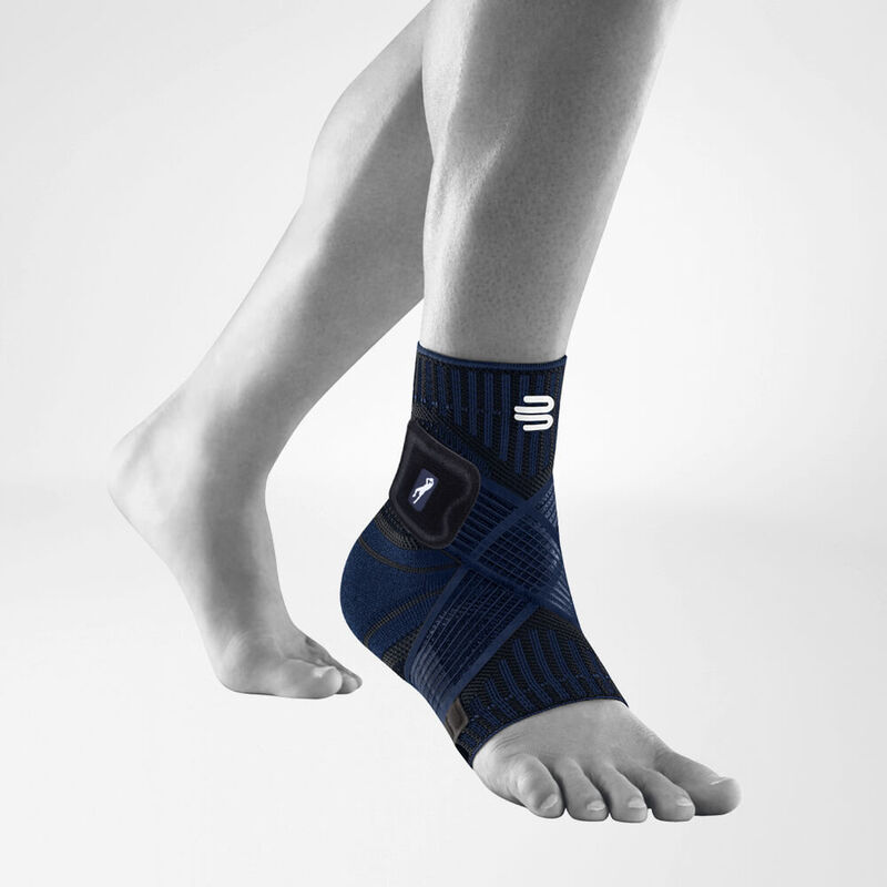 Bauerfeind Dirk Nowitzki Signature Line Sports Compression Knee Support