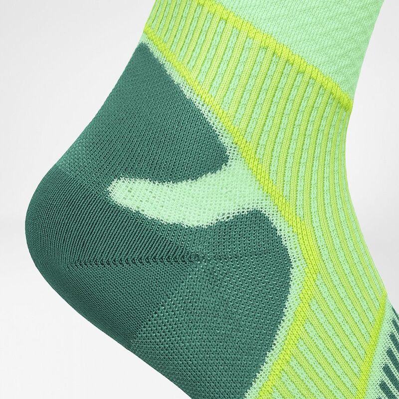 Outdoor Performance Mid Cut Socks Outdoor Performance Mid Cut Socks